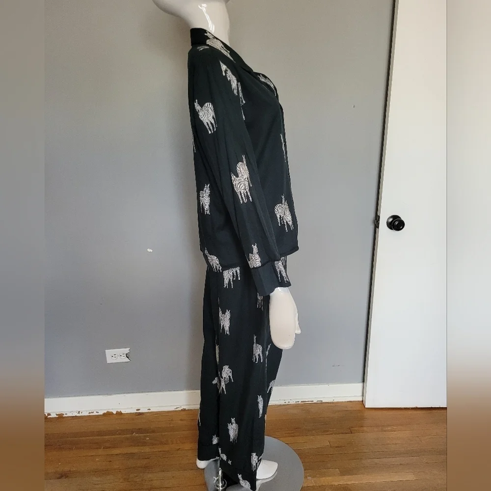 Cyberjammies Blake Zebra Print Pyjama Set, VGUC, Size 12/L - Picture 3 of 12